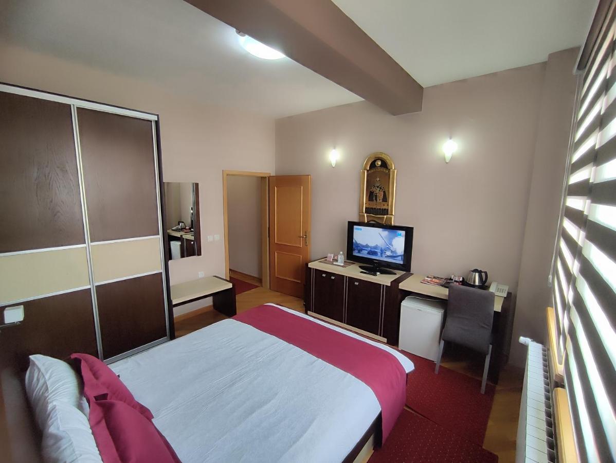 سكوبجي Premier Hotel المظهر الخارجي الصورة