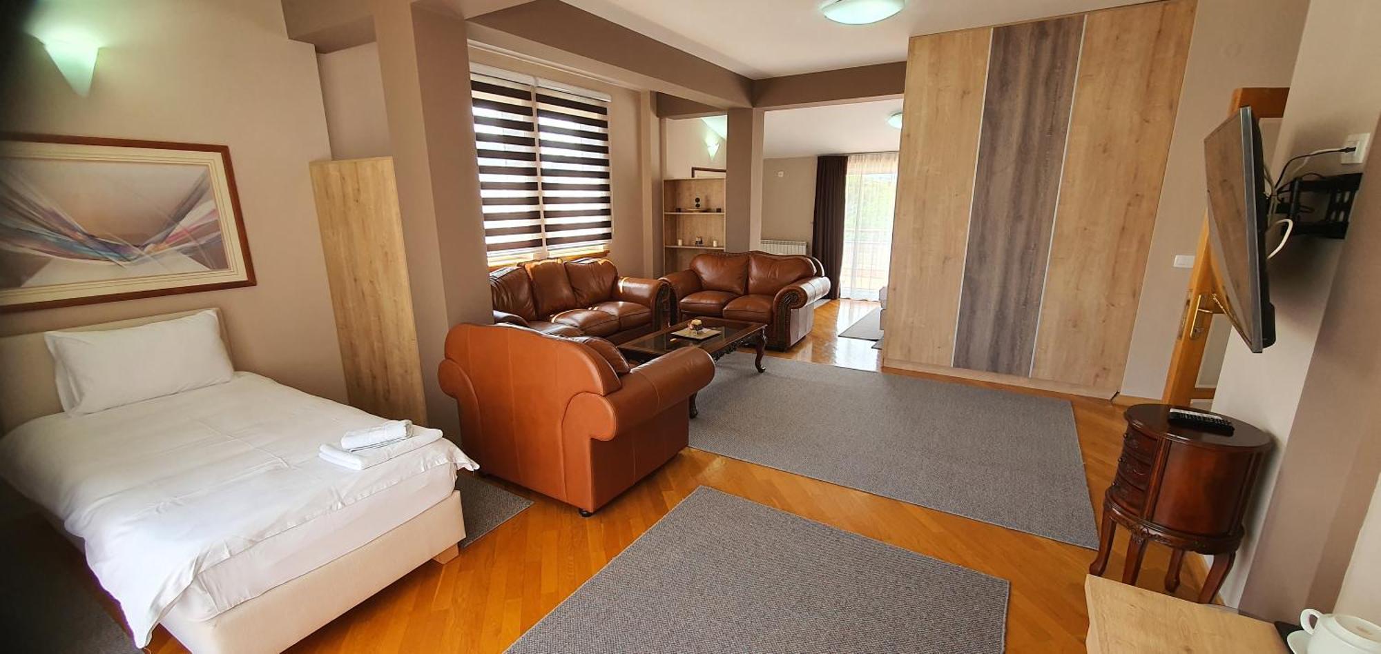 سكوبجي Premier Hotel المظهر الخارجي الصورة